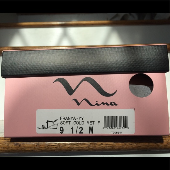 Woman’s Wedges - Picture 3 of 4